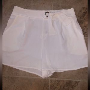 NWT color thread ivory shorts